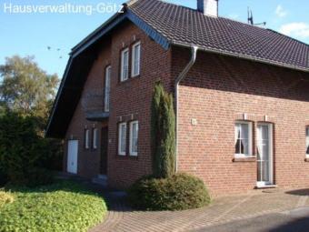 Einfamilienhaus mit Garage und kleinen Garten bei Heinsberg Haus 52525 Heinsberg Bild mittel