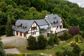 Einzigartiges Bergresort mit Villa und Wellnessbereich – Hotelpotenzial in Polen Haus kaufen 80331 München Bild mittel
