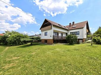 Einzigartiges Ensemble: Großzügiges EFH mit XXL-Garten (1.217 m²) inklusive erschlossenem Bauplatz! Haus kaufen 72411 Bodelshausen Bild mittel