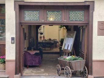 Eltville-OT: Wohnen und/oder Arbeiten in historischem Ambiente m. schönem Innenhof und herrl. Garten Gewerbe kaufen 65346 Eltville am Rhein Bild mittel