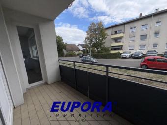 EUPORA® Immobilien: 3 Zimmer Wohnung mit Balkon in Eisenberg. Wohnung mieten 67304 Eisenberg (Pfalz) Bild mittel
