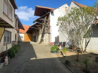 EUPORA® Immobilien: Ehemaliger Bauernhof mit Innenhof, große Scheunen und Garten in Bischheim. Haus kaufen 67294 Bischheim Bild mittel