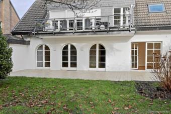 EXKLUSIV WOHNEN & CLEVER INVESTIEREN ... 2 Wohnungen in Mönchengladbachs TOPLAGE Haus kaufen 41063 Mönchengladbach Bild mittel