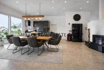 Exklusive Luxusvilla in 85095 Denkendorf - Einliegerwohnung, XXL-Garage, Südgarten & unverbaubarer Weitblick! Haus kaufen 85095 Denkendorf Bild mittel