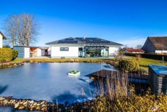 Exklusiver Bungalow mit Schwimmteich, Besichtigung lohnt sich Haus kaufen 78664 Eschbronn Bild mittel