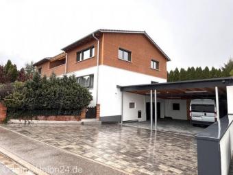 Exklusives Zweifamilienhaus in Top-Lage von Schwanstetten mit Doppelcarport und PV-Anlage Haus kaufen 90596 Schwanstetten Bild mittel