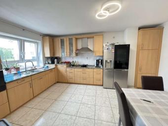 Familien aufgepasst! Große Doppelhaushälfte mit Terrasse und Garage in Bretten Haus kaufen 75015 Bretten Bild mittel