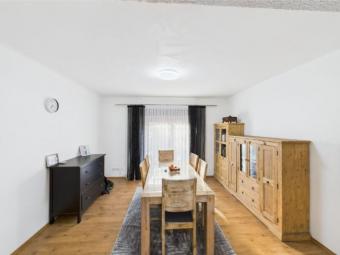 Familienfreundliche Doppelhaushälfte in Saarbrücken mit 6 Zimmern auf großem Grundstück! Haus kaufen 66132 Saarbrücken Bild mittel