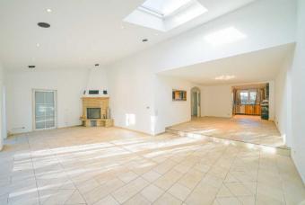 Freistehendes Einfamilienhaus mit Garten und Sonnenbalkon Haus 40880 Ratingen Bild mittel