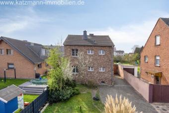 Freistehendes Einfamilienhaus mit großem Garten zu verkaufen Haus kaufen 50374 Erftstadt Bild mittel