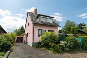 Freistehendes Familienhaus am Landschaftsschutzgebiet – Ruhe, Natur & Potenzial Haus kaufen 53229 Bonn Bild mittel