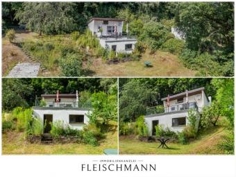 Freizeitgrundstück mit massiven Gartenhaus, großer Terrasse und ganzjähriger Nutzung in Südhanglage Grundstück kaufen 98529 Suhl Bild mittel