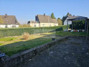 Für die kleine Familie ! Top gepflegtes Reihenmittelhaus mit Garten in Bexbach zu verkaufen. Haus kaufen 66450 Bexbach Bild mittel
