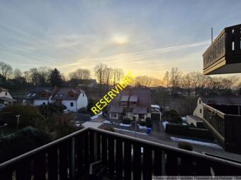 Gemütliche 2-Raum-Wohnung mit Balkon, Einbauküche und Blick ins Grüne Wohnung kaufen 09337 Hohenstein-Ernstthal Bild mittel