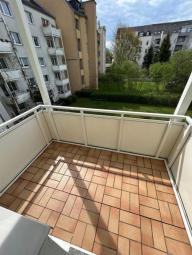 Gemütliche 2-Zimmer mit Balkon und Wannenbad in ruhiger Lage Wohnung mieten 09130 Chemnitz Bild mittel