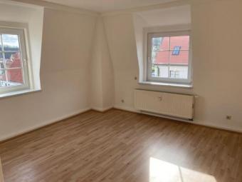 Gemütliche 2-Zimmer mit Laminat und Wannenbad in ruhiger Lage! Wohnung mieten 04741 Roßwein Bild mittel