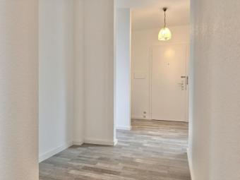 Gemütliche Dachgeschosswohnung mit Stellplatz in Heide zu vermieten Wohnung mieten 25746 Heide Bild mittel