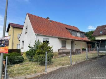 Gemütliches Einfamilienhaus mit vielen Zimmern und kleinem Garten direkt in Büdingen zu verkaufen Haus kaufen 63654 Büdingen Bild mittel