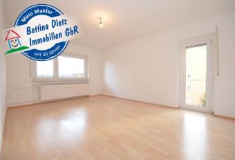 Gepflegte 2-Zimmerwohnung im 3. OG mit EBK, Kellerraum und KFZ-Stellplatz in Dieburg! Wohnung kaufen 64807 Dieburg Bild mittel