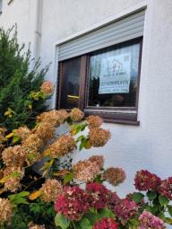 Gepflegtes 5-Zi-Reihenhaus, Garten, Terrasse, Garage, Einkaufen + Bus um die Ecke, Heizung v. 2021 Haus kaufen 55129 Mainz Bild mittel