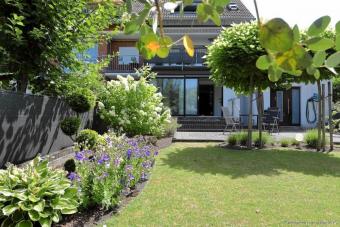 GEPFLEGTES REIHENECKHAUS … DURCHMODERNISIERT BIS UNTERS DACH … RAUM FÜR ZWEI GENERATIONEN Haus kaufen 41066 Mönchengladbach Bild mittel