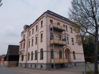 *** Großzügige 2-Zimmer mit Laminat, Wannenbad und Balkon! Stellplatz o. Carport mgl. *** Wohnung mieten 09353 Oberlungwitz Bild mittel