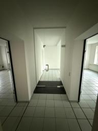 Großzügige 3-Zimmer Büroeinheit mit Fliesen in ruhiger Lage! Gewerbe mieten 09116 Chemnitz Bild mittel