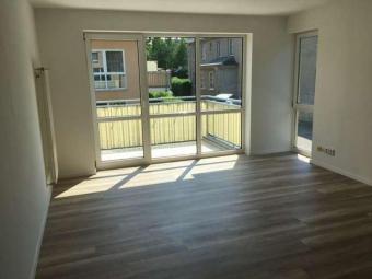 Großzügige 3-Zimmer mit 2 Bädern, Balkon und Laminat in ruhiger Lage! SP mgl. Wohnung mieten 09232 Hartmannsdorf (Landkreis Mittelsachsen) Bild mittel