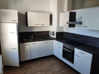 Großzügige 3-Zimmer mit Einbauküche, Laminat, sep. WC und Wannenbad im Zentrum! Wohnung mieten 08371 Glauchau Bild mittel