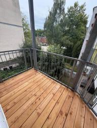 * Großzügige 3-Zimmer mit Laminat, Balkon und Wanne in Zentrumsnähe! * Wohnung mieten 09130 Chemnitz Bild mittel