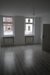 Großzügige 3-Zimmer mit Laminat, EBK und Wannenbad in zentraler Lage! Wohnung mieten 08056 Zwickau Bild mittel