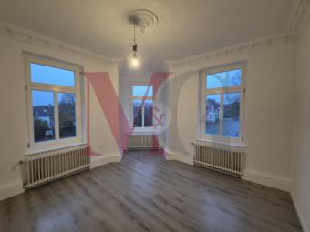 Großzügige 4-Zimmer-Wohnung mit außergewöhnlichem Grundriss und Altbaucharme Wohnung mieten 26382 Wilhelmshaven Bild mittel