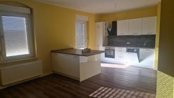 Großzügige 5-Zimmer mit Garage, 2xBalkon, 2xBäder, EBK und Laminat in guter Lage! Wohnung mieten 09131 Chemnitz Bild mittel