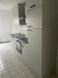 * Großzügige DG 2-Zimmer mit Wannenbad, EBK und Stellplatz im Zentrum! * Wohnung mieten 09113 Chemnitz Bild mittel