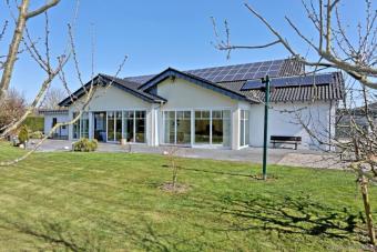 GROßZÜGIGES ANWESEN ... IHR NEUES ZUHAUSE MIT RAUM FÜR JEDE LEBENSPHASE Haus kaufen 41812 Erkelenz Bild mittel