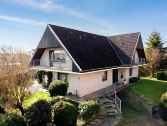 Großzügiges Architektenhaus mit flexiblen Nutzungsmöglichkeiten. KÄUFERCOURTAGEFREI Haus kaufen 23611 Bad Schwartau Bild mittel