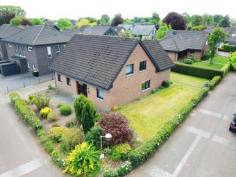 Großzügiges Einfamilienhaus mit 9 Zimmern in ruhiger Lage von Neuenhaus Haus kaufen 49828 Neuenhaus Bild mittel