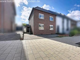 Großzügiges Familienhaus in Erftstadt-Liblar nahe dem Liblarer See Haus kaufen 50374 Erftstadt Bild mittel