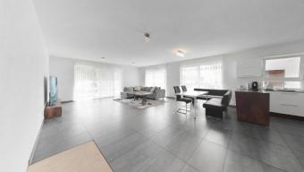 Großzügiges Wohnen mit Garten: 112 m² Erdgeschosswohnung mit Potenzial auf 3 Zimmer Wohnung kaufen 78052 Villingen-Schwenningen Bild mittel