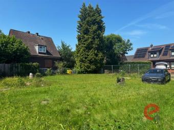 GRUNDSTÜCK IN HAMBURG-EIDELSTEDT – MEHRFAMILIENHAUS MIT GENEHMIGTEN 4 EINHEITEN, S-BAHN FUSSLÄUFIG! Grundstück kaufen 22523 Hamburg Bild mittel