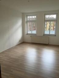 Günstige 3-Zi. mit Aufzug, Einbauküche, Balkon, Wanne, Dusche und Laminat! Wohnung mieten 09130 Chemnitz Bild mittel