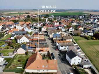 Gut angebundenes Einfamilienhaus mit anliegender Scheune, Bauplatz und vielen Nutzungsmöglichkeiten. Haus kaufen 76865 Rohrbach (Landkreis Südliche Weinstraße) Bild mittel