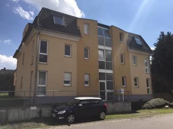 Gut vermietetes Paket aus 31 ETW mit in einer WEG mit Stellplätzen in Toplage! Haus kaufen 09232 Hartmannsdorf (Landkreis Mittelsachsen) Bild mittel