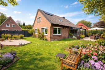 Haus mit Einliegerwohnung, EBK, Sommergarten und Garage! Haus kaufen 26506 Norden Bild mittel