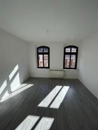 Helle 2-Zimmer mit Laminat und Dusche in zentraler Lage! EBK mgl. Wohnung mieten 09130 Chemnitz Bild mittel