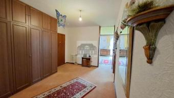 Helle und geräumige 3-Zimmer Wohnung mit Lift, Balkon, Carport Wohnung kaufen 76532 Baden-Baden Bild mittel
