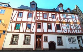 historisches Fachwerk-Winzer-Haus mit Weinbergsblick über die Mosel Haus kaufen 56850 Enkirch Bild mittel