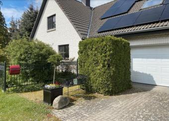 hochwertig ausgestattetes EFH,-Schwimmhalle , Wärmepumpe, PV-Anlage Haus kaufen 15320 Neuhardenberg Bild mittel