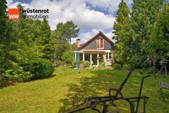 Idyll am Wasser: Ferienhaus zur ganzjährigen Nutzung: mit eigenem Bootssteg am 918 m² Grundstück Haus kaufen 15528 Spreenhagen Bild mittel