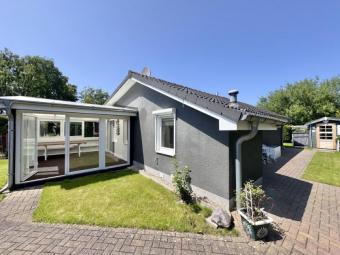 Idyllisches Ferienhaus mit Wintergarten nahe der Eider zu verkaufen Haus kaufen 25779 Hennstedt (Kreis Dithmarschen) Bild mittel